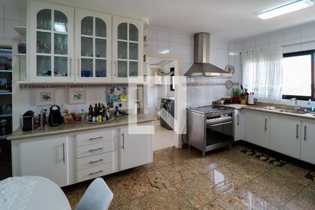 Apartamento à venda com 250m², 4 quartos e 6 vagasCozinha