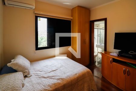 Apartamento à venda com 250m², 4 quartos e 6 vagasSuíte 2