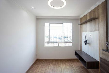 Sala de apartamento para alugar com 2 quartos, 45m² em Canhema, Diadema