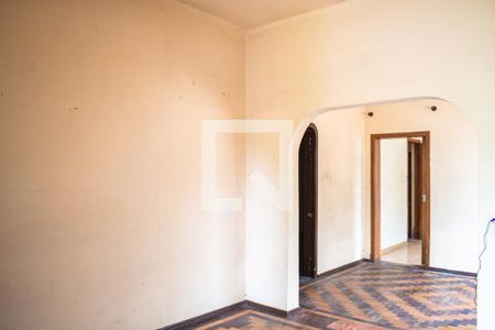 Sala 1  de casa à venda com 3 quartos, 200m² em Medianeira, Porto Alegre