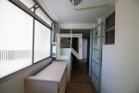 Apartamento à venda com 74m², 2 quartos e 1 vagaÁrea de Serviço