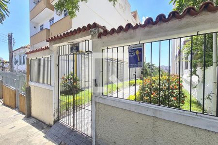 Apartamento à venda com 45m², 2 quartos e 1 vagaFachada do Condomínio com placa