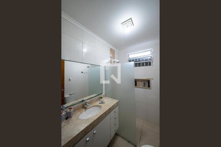 Casa à venda com 220m², 3 quartos e 3 vagasBanheiro Social