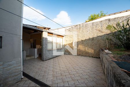 Casa à venda com 220m², 3 quartos e 3 vagasQuintal