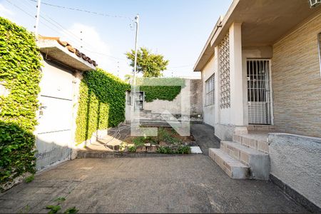 Casa à venda com 220m², 3 quartos e 3 vagasEntrada