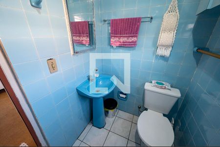 Casa à venda com 220m², 3 quartos e 3 vagasBanheiro Social Casa 2