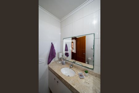 Casa à venda com 220m², 3 quartos e 3 vagasBanheiro Social