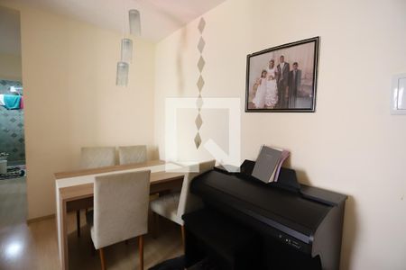 Sala de casa para alugar com 2 quartos, 47m² em Vila Urupes, Suzano