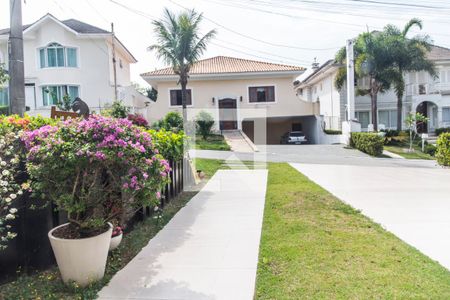 Casa de condomínio à venda com 530m², 4 quartos e 6 vagasVista da Rua