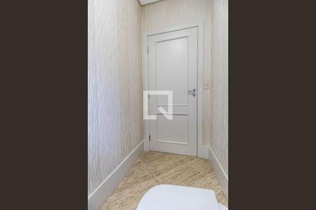 Casa de condomínio à venda com 530m², 4 quartos e 6 vagasLavabo