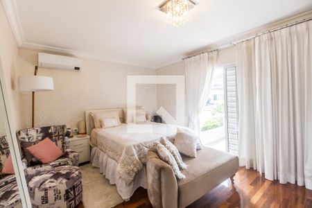 Casa de condomínio à venda com 530m², 4 quartos e 6 vagasSuíte 3