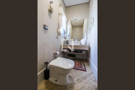 Casa de condomínio à venda com 530m², 4 quartos e 6 vagasLavabo