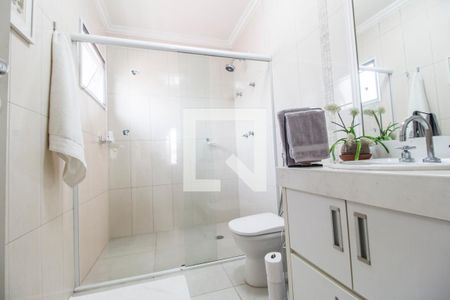 Casa de condomínio à venda com 530m², 4 quartos e 6 vagasBanheiro da Suíte 2