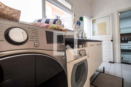 Casa de condomínio à venda com 530m², 4 quartos e 6 vagasÁrea de Serviço