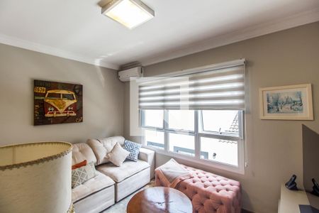 Casa de condomínio à venda com 530m², 4 quartos e 6 vagasSala de TV