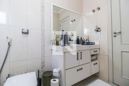 Casa de condomínio à venda com 530m², 4 quartos e 6 vagasBanheiro da Suíte 2