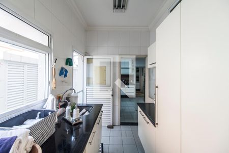 Casa de condomínio à venda com 530m², 4 quartos e 6 vagasÁrea de Serviço