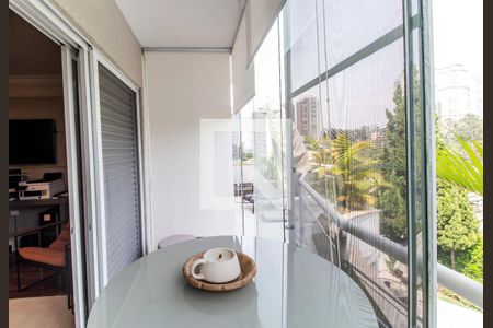 Casa de condomínio à venda com 530m², 4 quartos e 6 vagasVaranda
