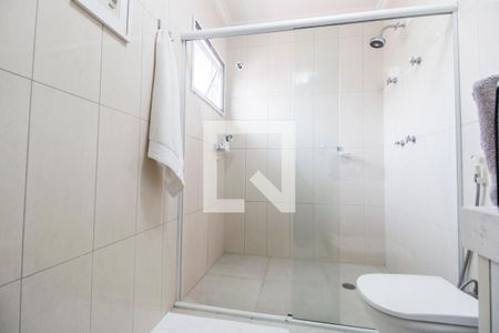 Casa de condomínio à venda com 530m², 4 quartos e 6 vagasBanheiro da Suíte 2