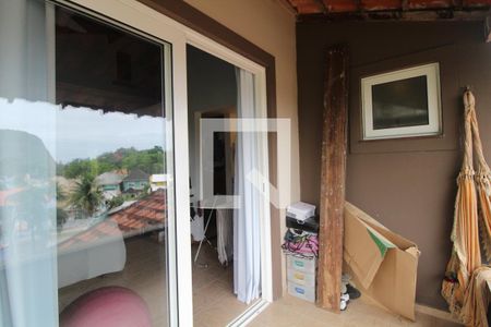 Casa de condomínio à venda com 400m², 4 quartos e 5 vagasVaranda da Suíte 1