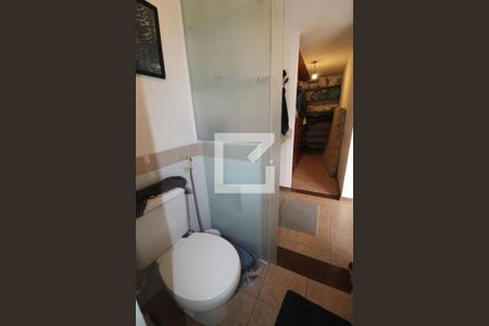 Casa de condomínio à venda com 400m², 4 quartos e 5 vagasBanheiro da Suíte 2