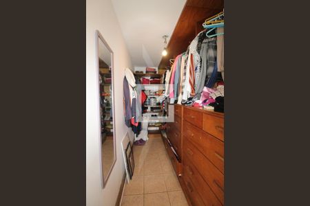 Casa de condomínio à venda com 400m², 4 quartos e 5 vagasCloset da suíte 1