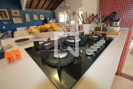 Casa de condomínio à venda com 400m², 4 quartos e 5 vagasCozinha 