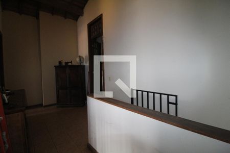 Casa de condomínio à venda com 400m², 4 quartos e 5 vagasCorredor