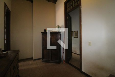 Casa de condomínio à venda com 400m², 4 quartos e 5 vagasCorredor