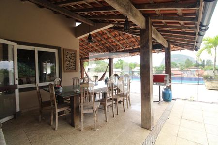 Casa de condomínio à venda com 400m², 4 quartos e 5 vagasÁrea externa -Churrasqueira