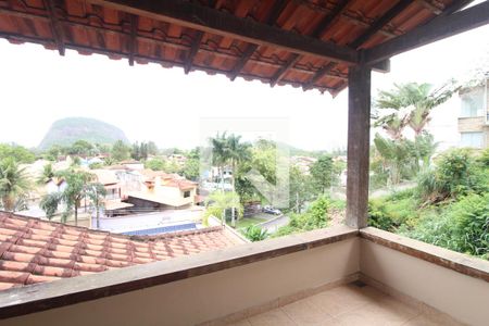 Casa de condomínio à venda com 400m², 4 quartos e 5 vagasVaranda da Suíte 1