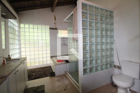 Casa de condomínio à venda com 400m², 4 quartos e 5 vagasBanheiro da Suíte 3