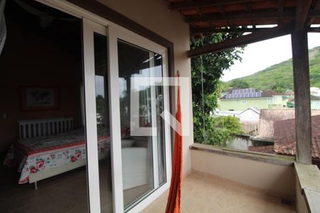 Casa de condomínio à venda com 400m², 4 quartos e 5 vagasVaranda da Suíte 2