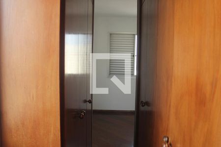 Apartamento à venda com 130m², 3 quartos e 2 vagasCloset da suíte 1