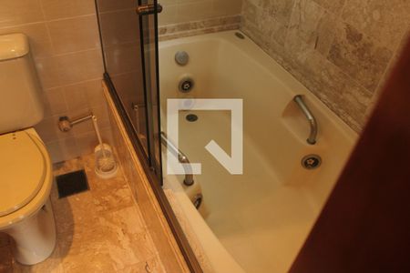 Apartamento à venda com 130m², 3 quartos e 2 vagasBanheiro da Suíte 1