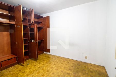Quarto de apartamento para alugar com 2 quartos, 45m² em Rubem Berta, Porto Alegre