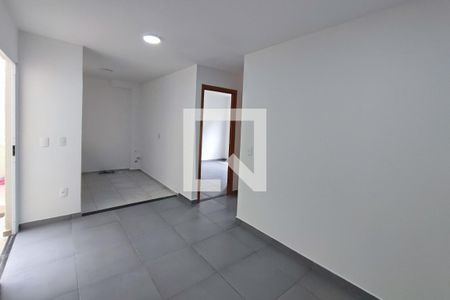 Sala de apartamento para alugar com 2 quartos, 48m² em Jardim Esmeraldina, Campinas