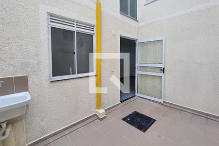 Apartamento para alugar com 48m², 2 quartos e 1 vagaQuintal - Área de Serviço