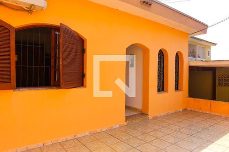 Casa à venda com 200m², 2 quartos e 3 vagasFachada