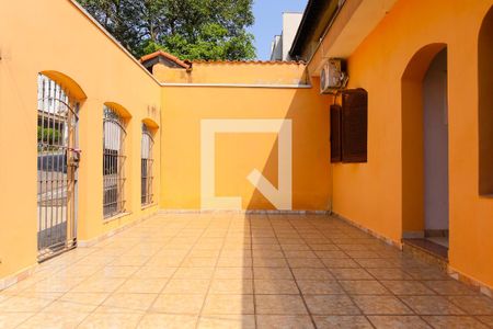 Casa à venda com 200m², 2 quartos e 3 vagasFachada