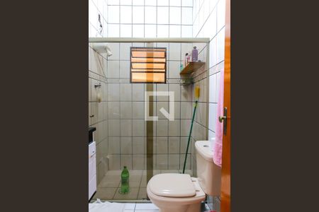 Casa à venda com 200m², 2 quartos e 3 vagasBanheiro