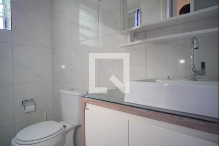 Banheiro de apartamento à venda com 1 quarto, 46m² em Agronomia, Porto Alegre