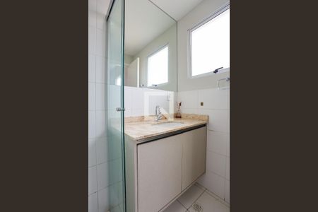 Casa para alugar com 110m², 3 quartos e 2 vagasSuíte - banheiro - detalhes