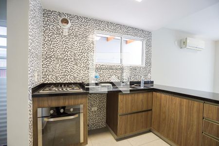 Casa para alugar com 110m², 3 quartos e 2 vagasCozinha