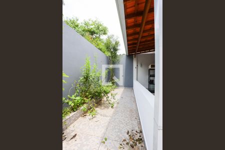 Casa para alugar com 110m², 3 quartos e 2 vagasÁrea externa - jardim
