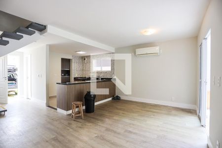 Casa para alugar com 110m², 3 quartos e 2 vagasSala