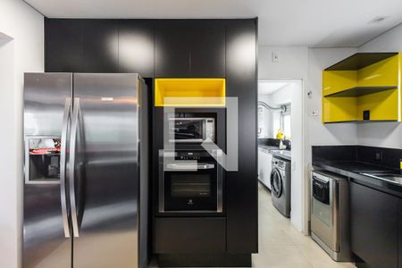 Cozinha de apartamento para alugar com 2 quartos, 126m² em Pinheiros, São Paulo