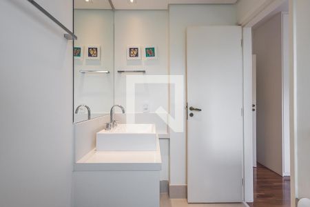 Apartamento para alugar com 126m², 2 quartos e 1 vaga Apartamento para alugar com 126m², 2 quartos e 1 vagaBanheiro da Suíte 2