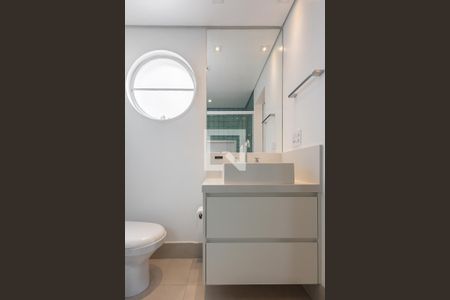 Apartamento para alugar com 126m², 2 quartos e 1 vaga Apartamento para alugar com 126m², 2 quartos e 1 vagaBanheiro da Suíte 1