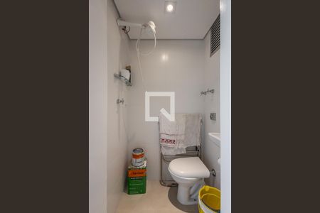Apartamento para alugar com 126m², 2 quartos e 1 vaga Apartamento para alugar com 126m², 2 quartos e 1 vagaBanheiro de Serviço